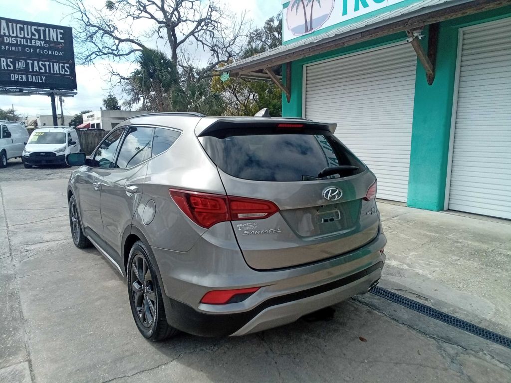 Photo 7 of this HYUNDAI SANTA FE SPORT