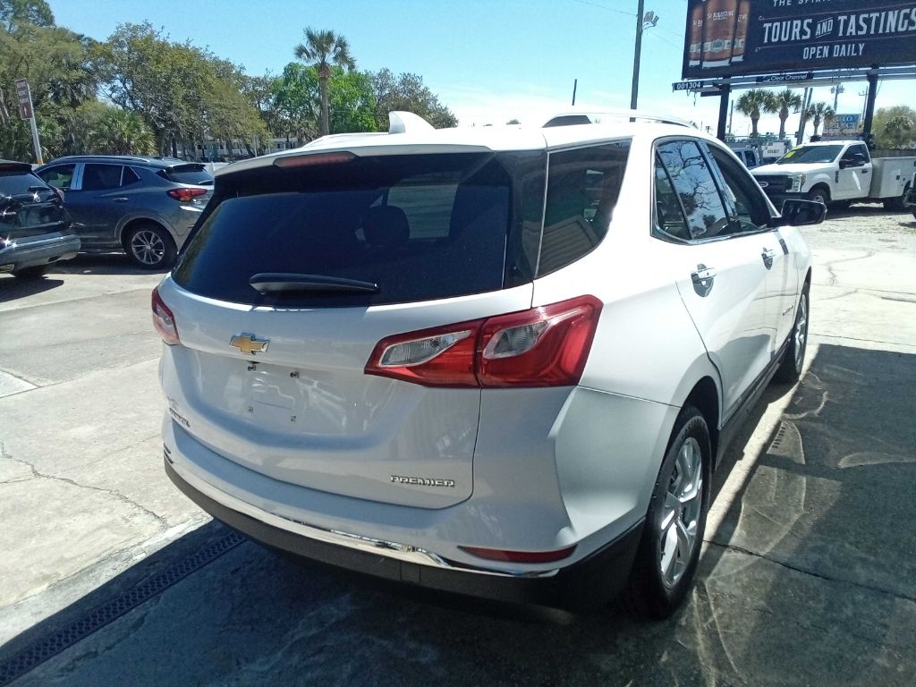 Photo 12 of this CHEVROLET EQUINOX