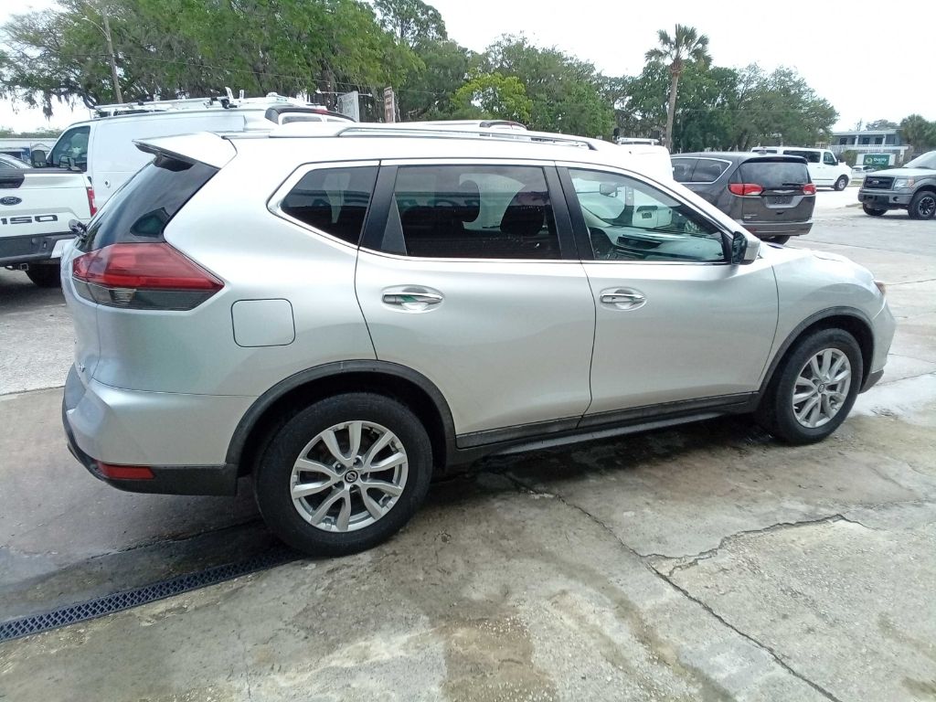 Photo 13 of this NISSAN ROGUE