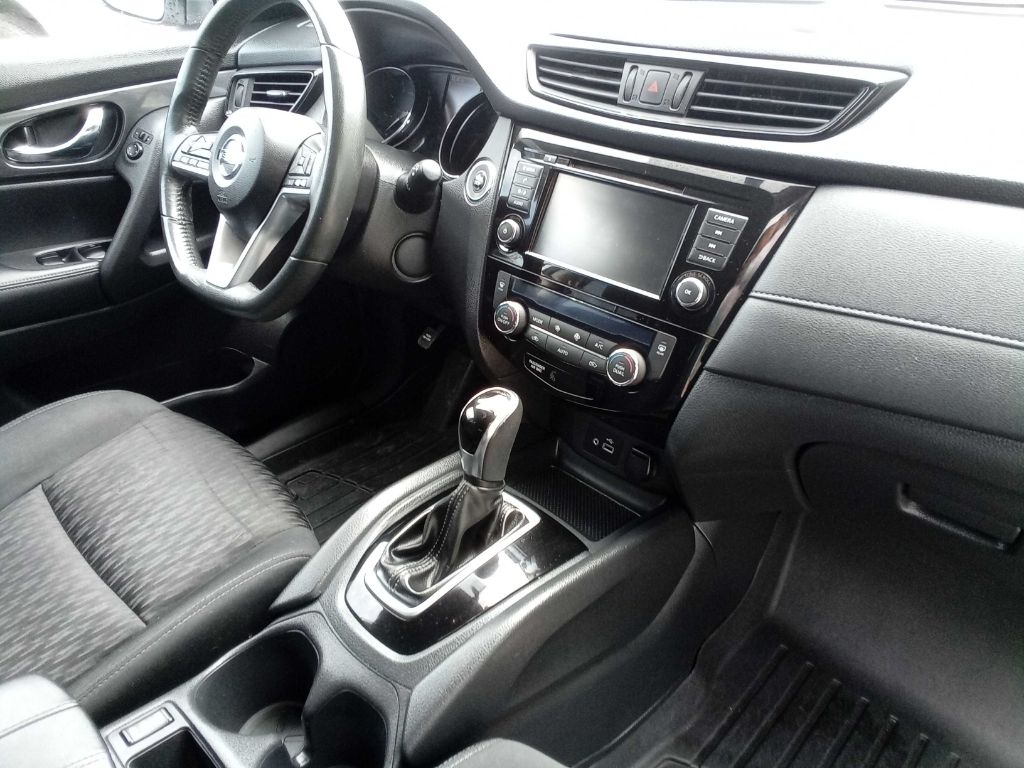 Photo 22 of this NISSAN ROGUE