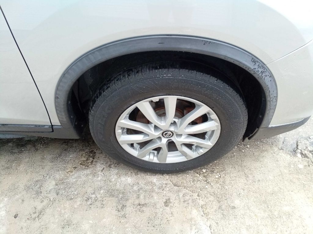 Photo 25 of this NISSAN ROGUE