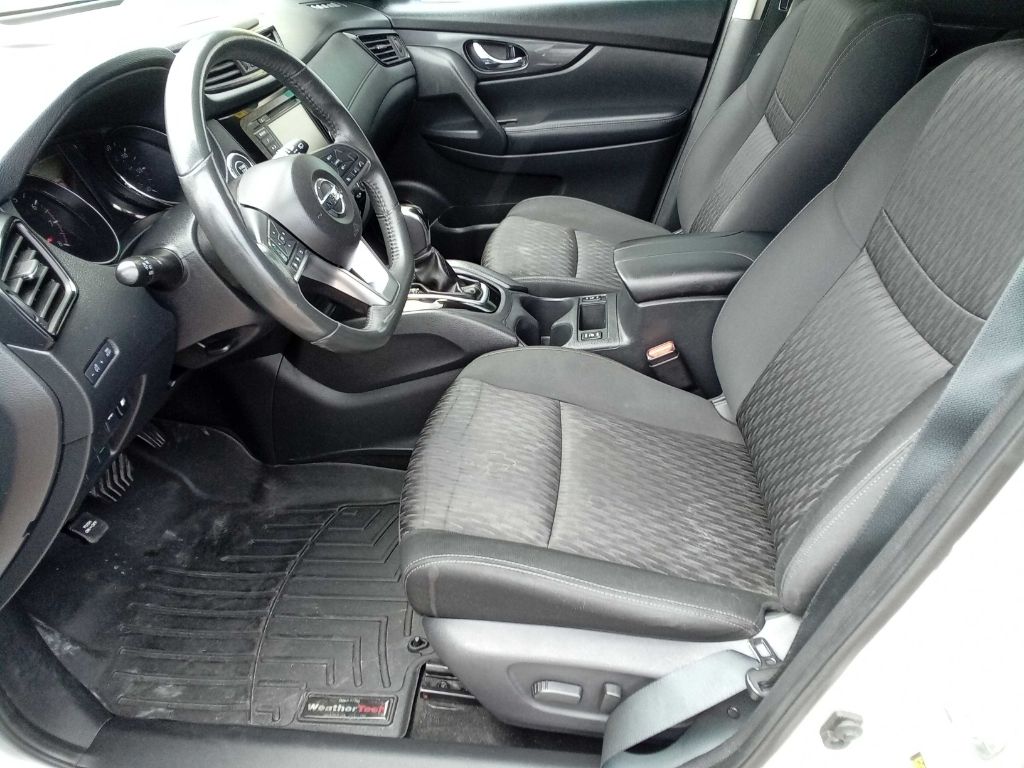 Photo 17 of this NISSAN ROGUE