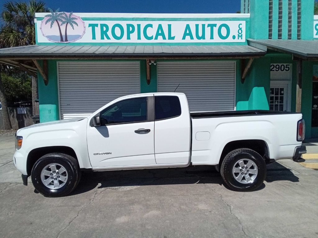 Photo 4 of this GMC CANYON