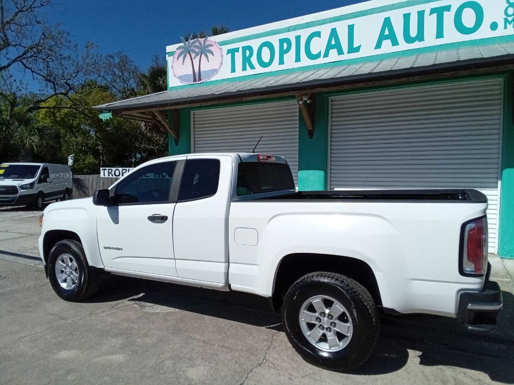 Photo 5 of this GMC CANYON