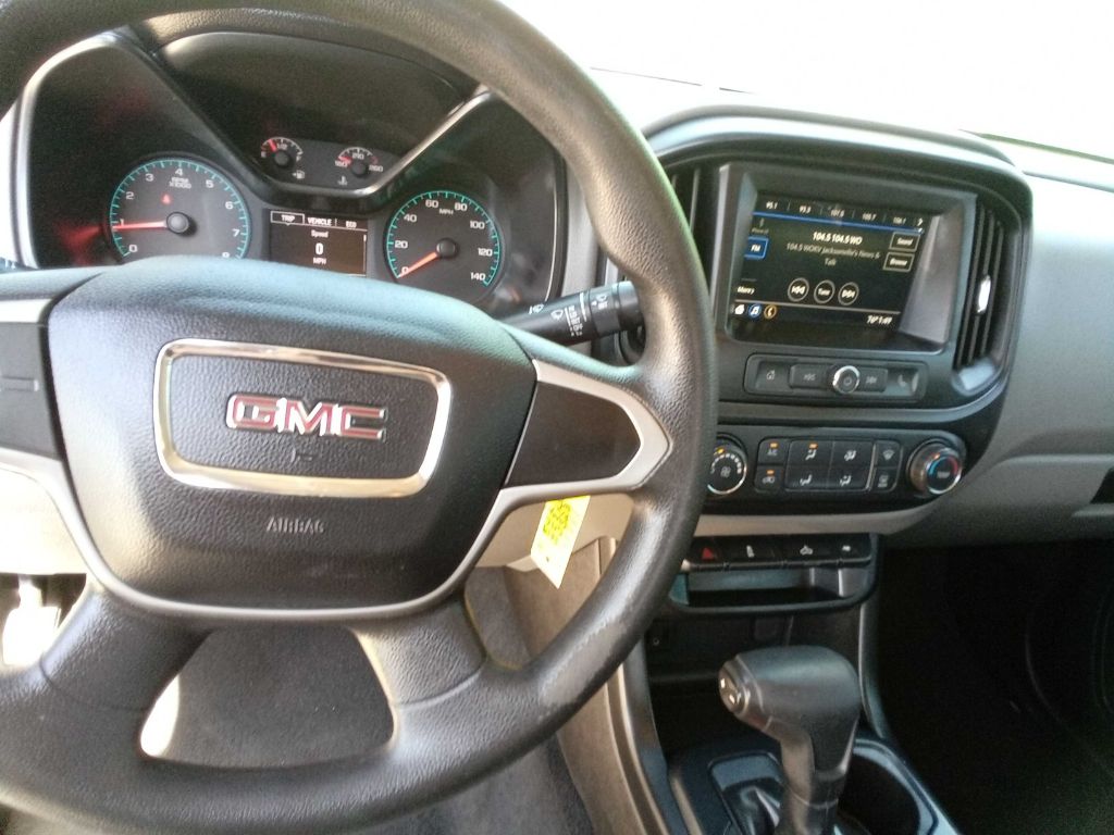 Photo 17 of this GMC CANYON