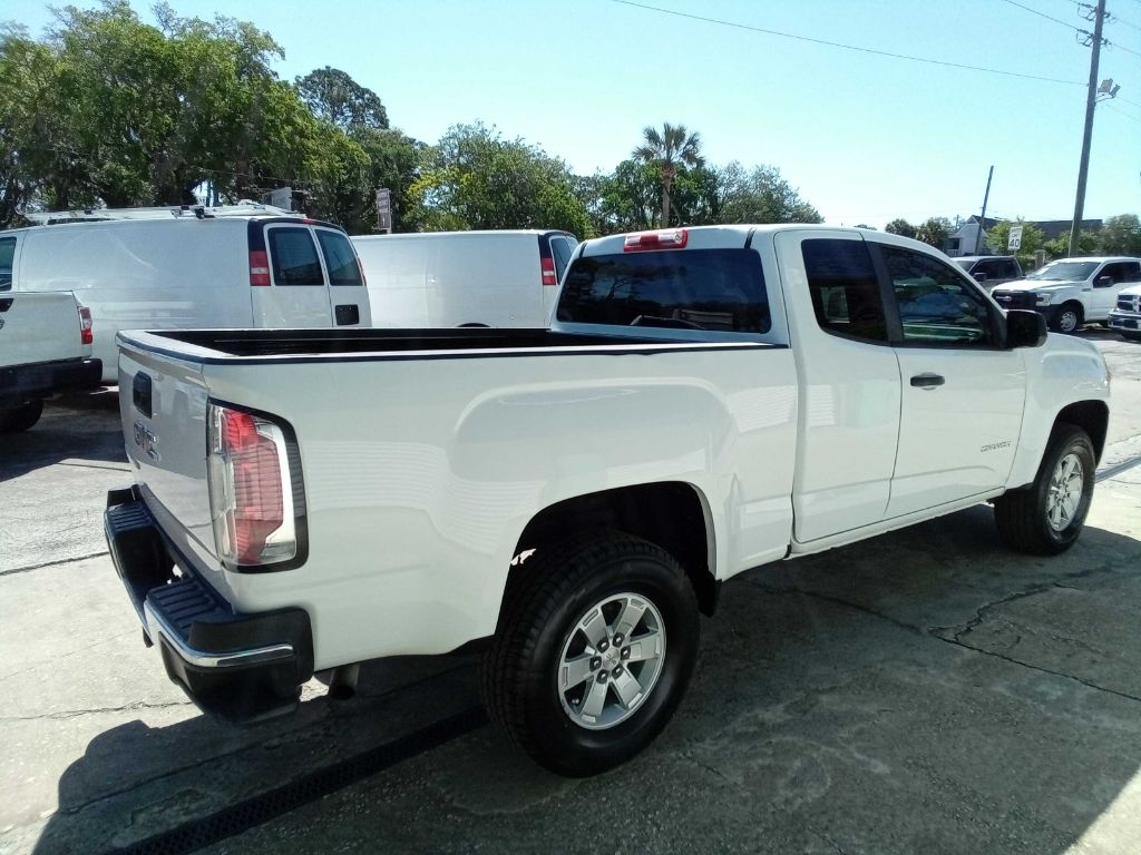 Photo 12 of this GMC CANYON