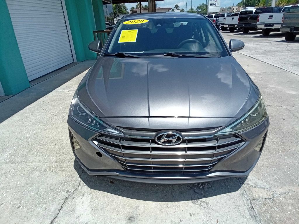 Photo 8 of this HYUNDAI ELANTRA