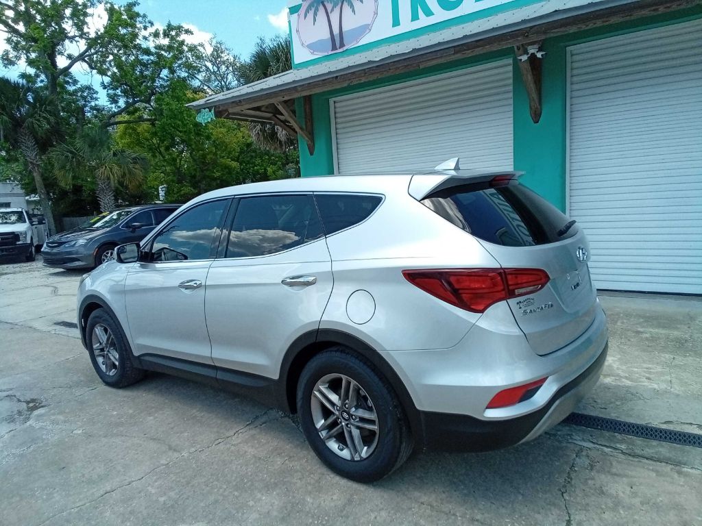 Photo 5 of this HYUNDAI SANTA FE SPORT