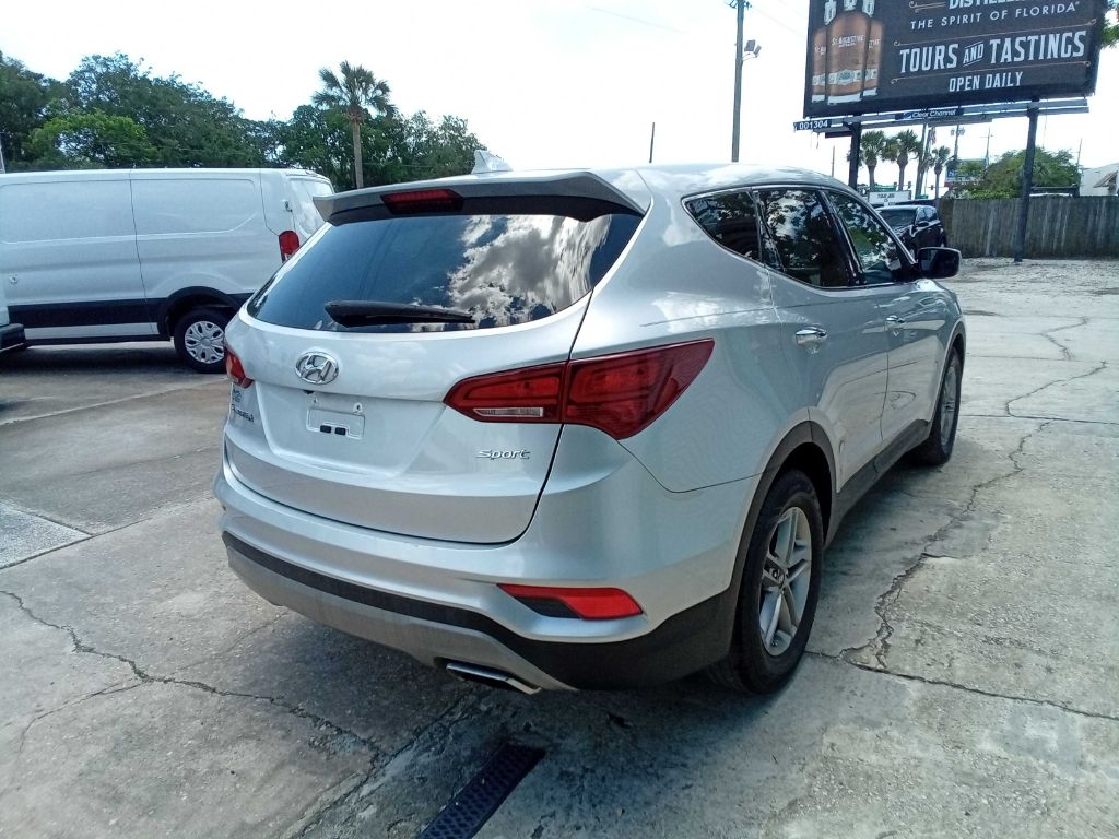 Photo 11 of this HYUNDAI SANTA FE SPORT