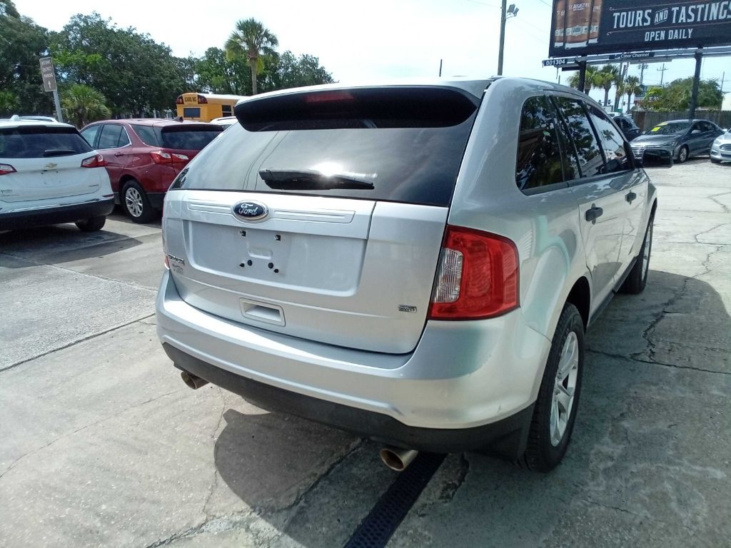 Photo 13 of this FORD EDGE