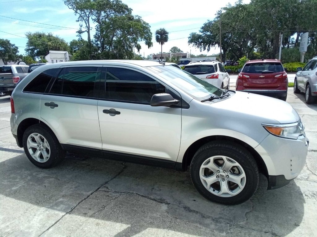 Photo 10 of this FORD EDGE