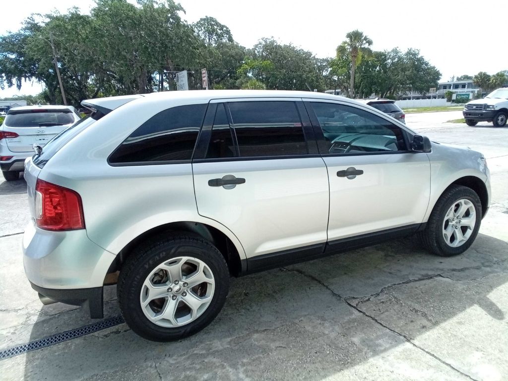 Photo 11 of this FORD EDGE