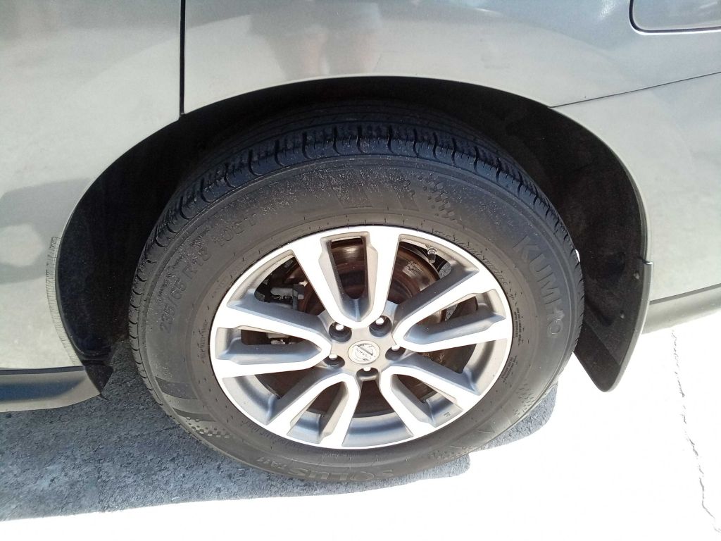 Photo 28 of this NISSAN PATHFINDER