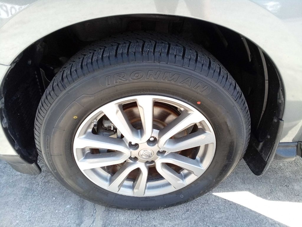 Photo 27 of this NISSAN PATHFINDER