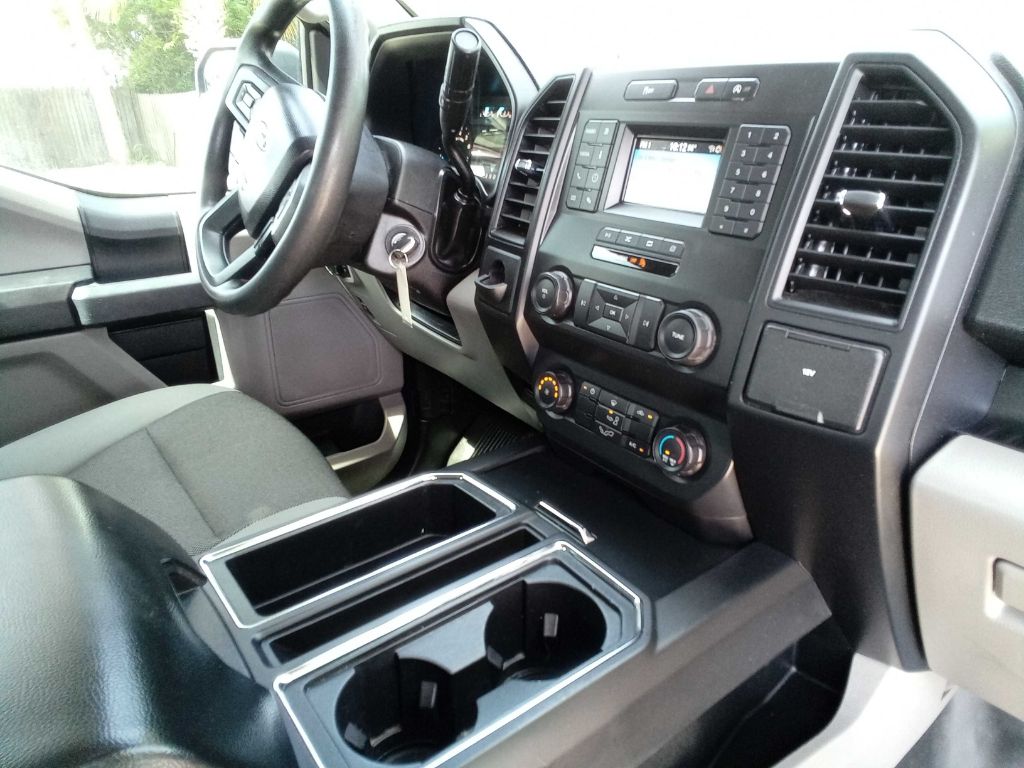 Photo 18 of this FORD F-150