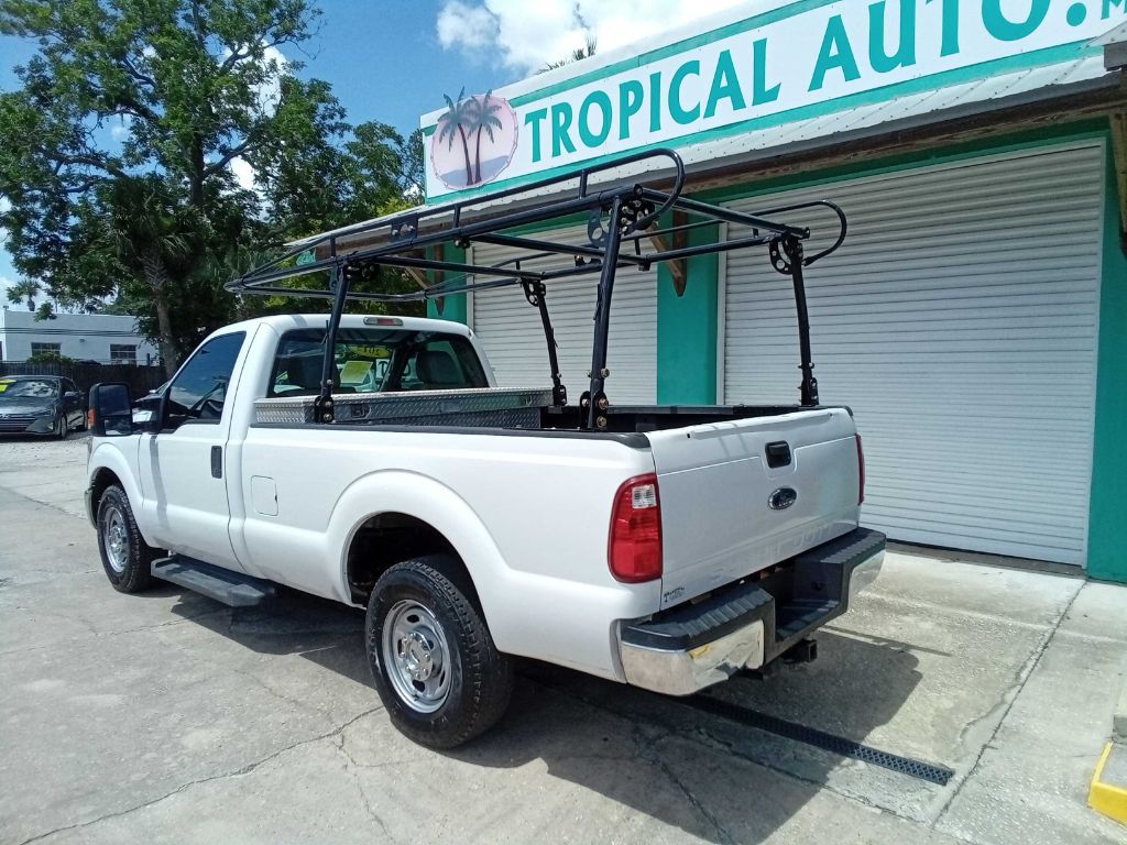 Photo 2 of this FORD F-250 SUPER DUT