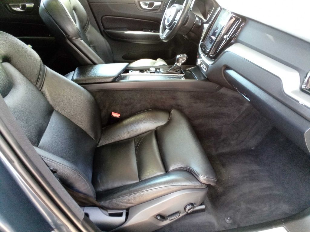 Photo 11 of this VOLVO XC60