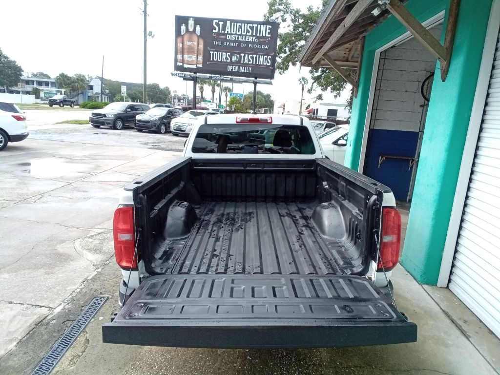 Photo 12 of this CHEVY COLORADO