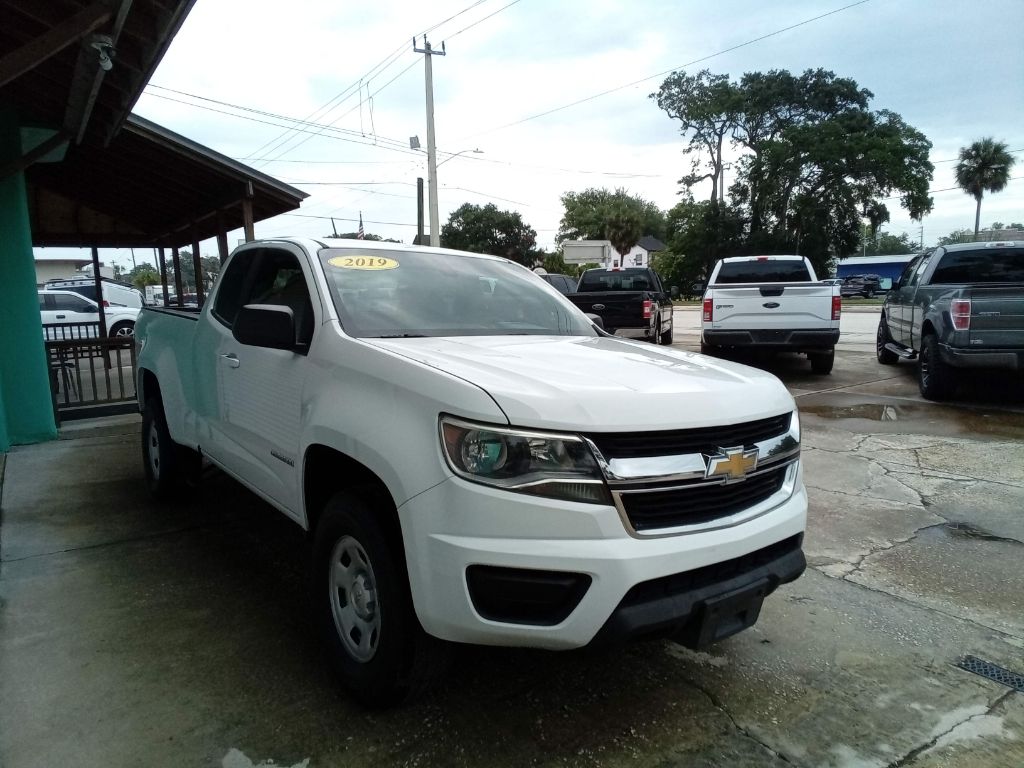 Photo 6 of this CHEVY COLORADO