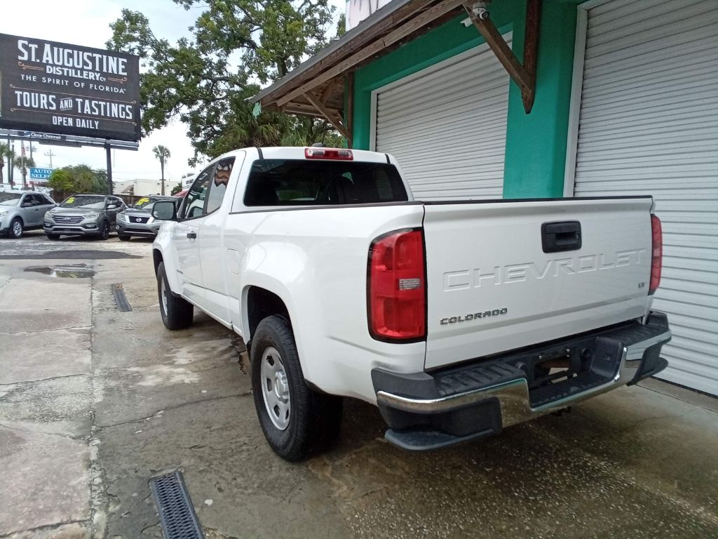 Photo 4 of this CHEVY COLORADO