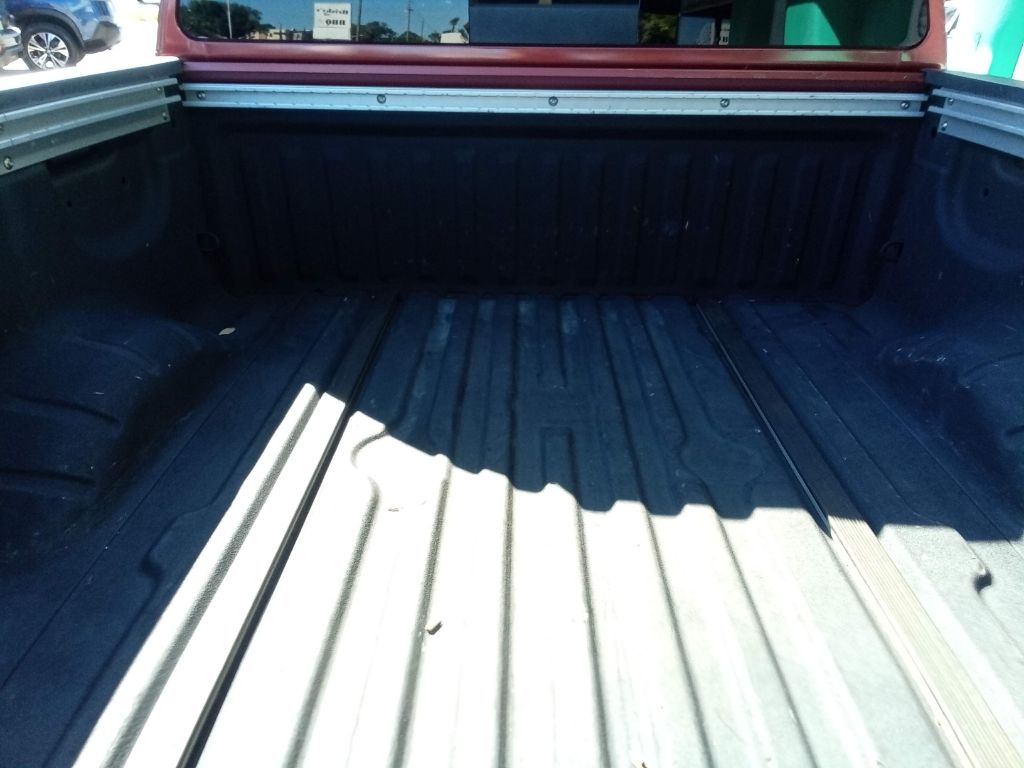 Photo 10 of this NISSAN TITAN