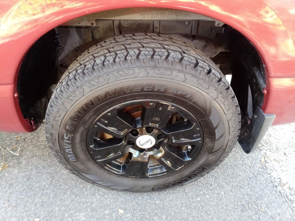 Photo 19 of this NISSAN TITAN