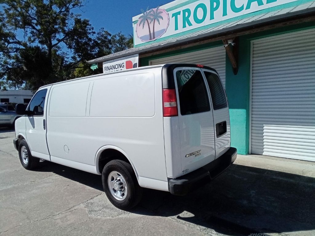 Photo 7 of this CHEVROLET EXPRESS