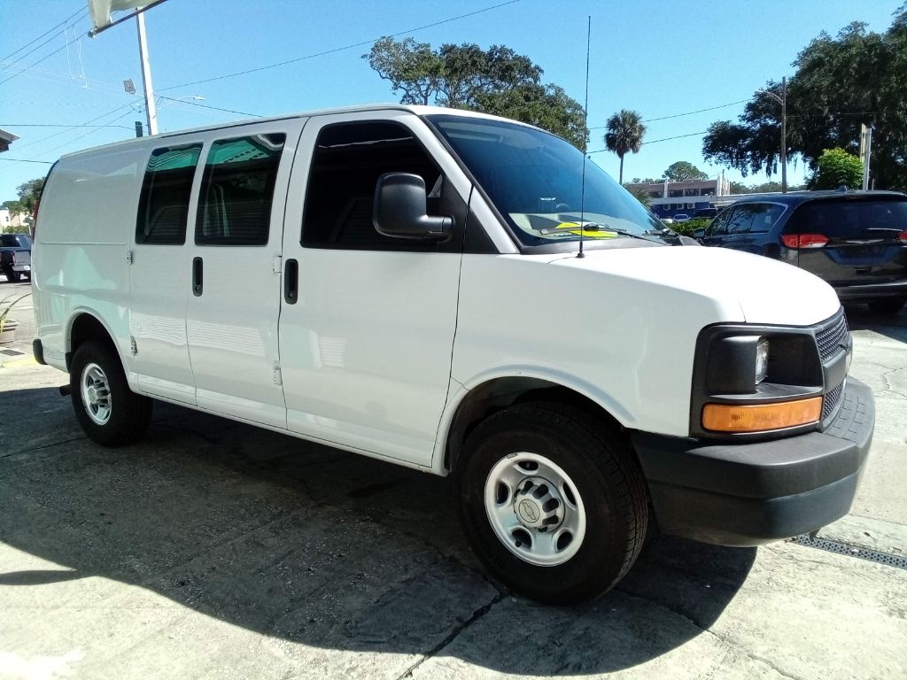 Photo 9 of this CHEVROLET EXPRESS