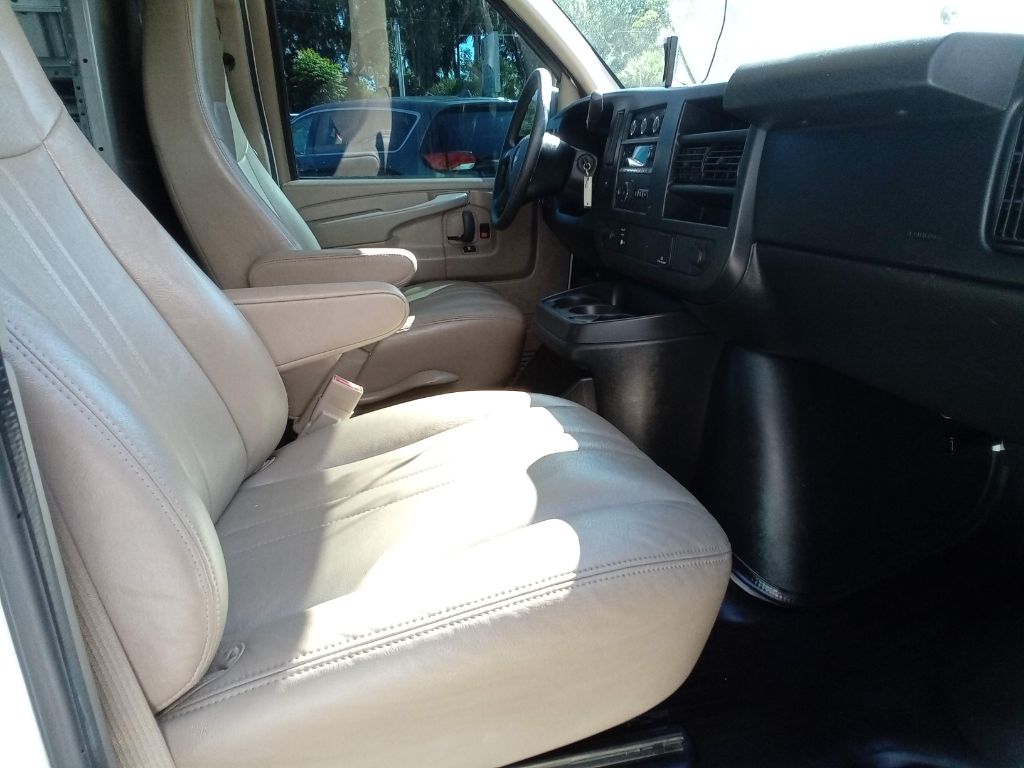 Photo 13 of this CHEVROLET EXPRESS