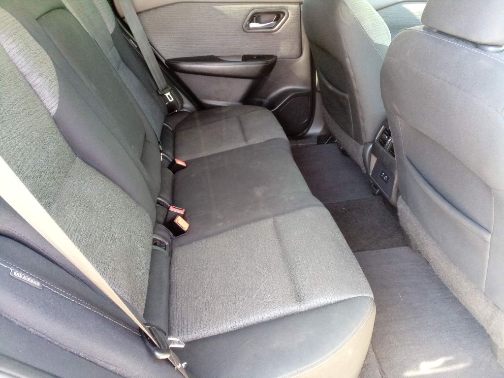 Photo 16 of this NISSAN ROGUE