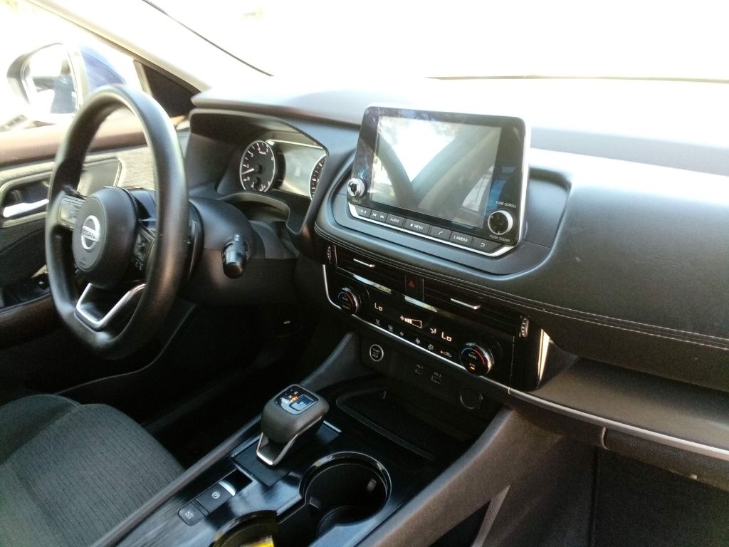 Photo 17 of this NISSAN ROGUE