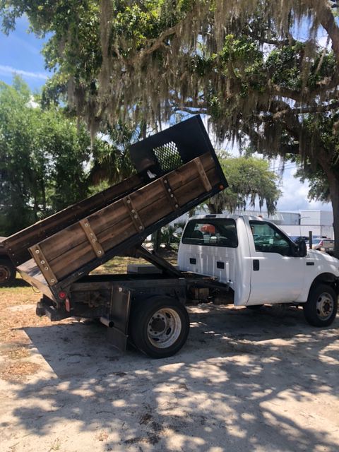 Photo 2 of this FORD 4X4 F550    DUMP TR