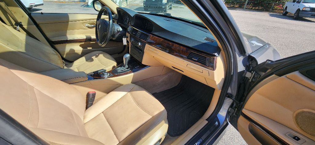 BMW 328 2011 BMW 328 WBAPK5G50BNN30219