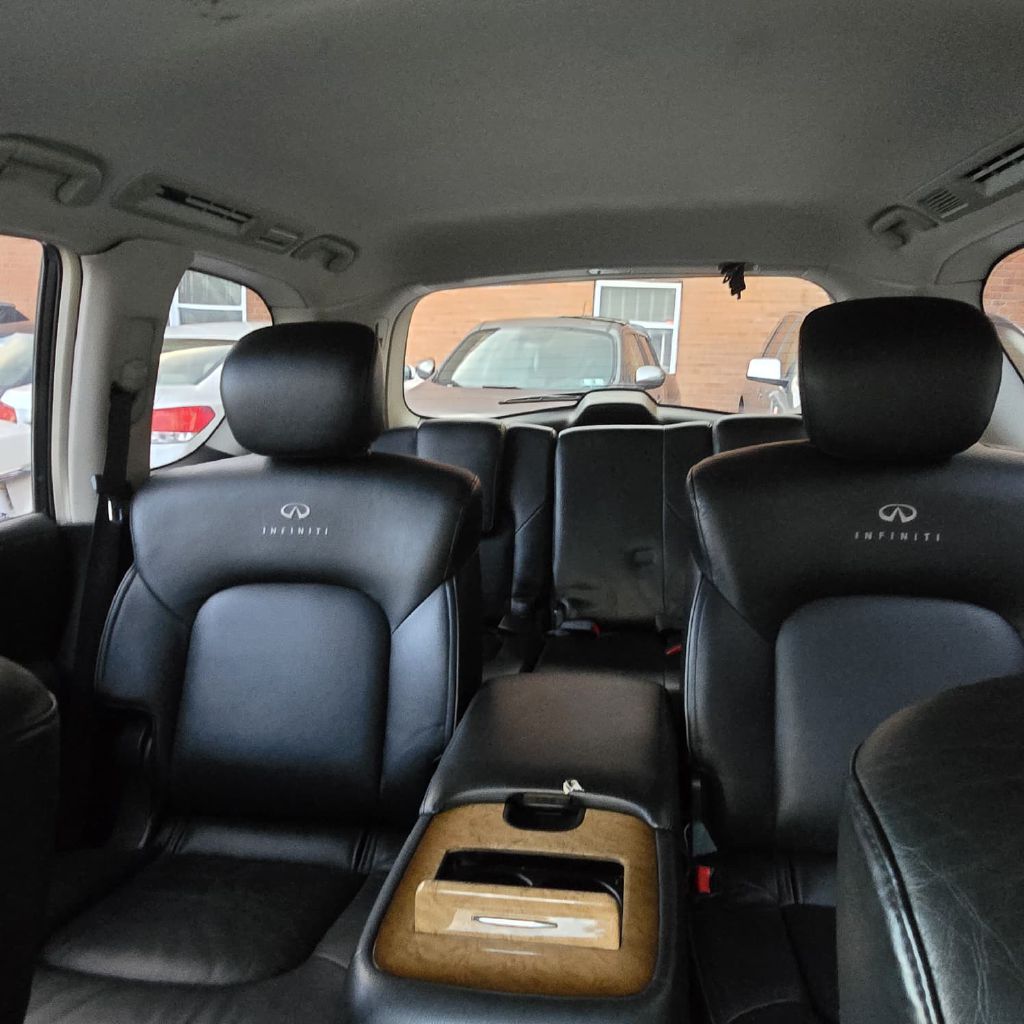 Photo 6 of this INFINITI QX56