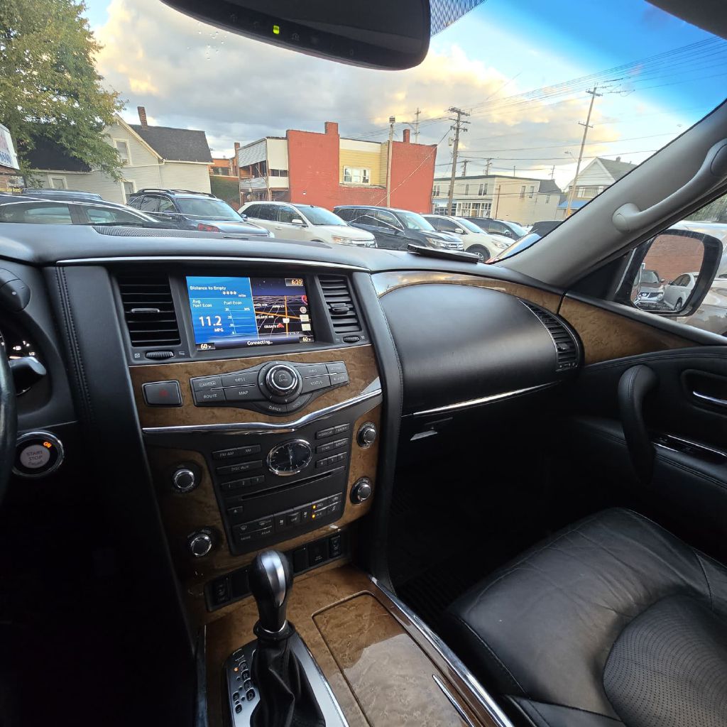 Photo 9 of this INFINITI QX56