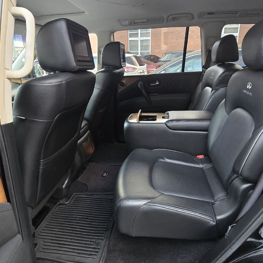 Photo 13 of this INFINITI QX56