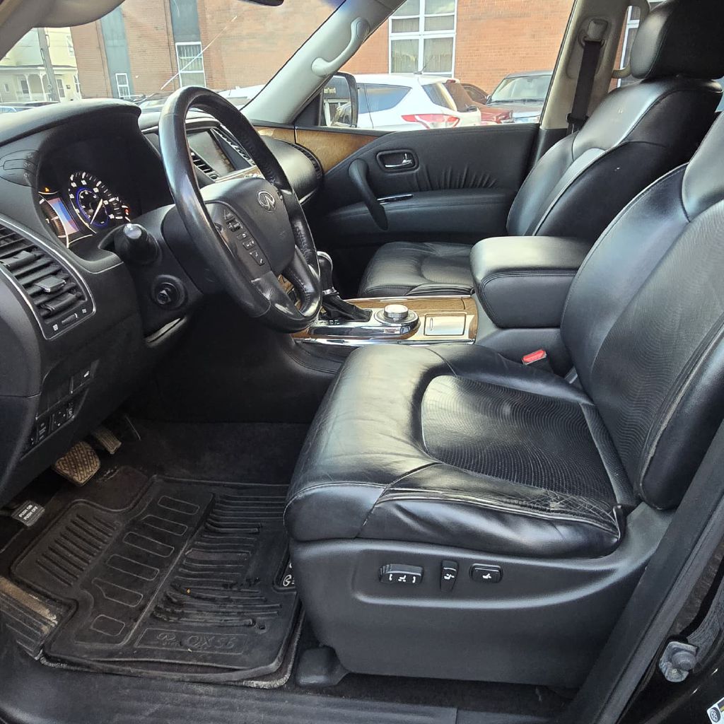 Photo 14 of this INFINITI QX56
