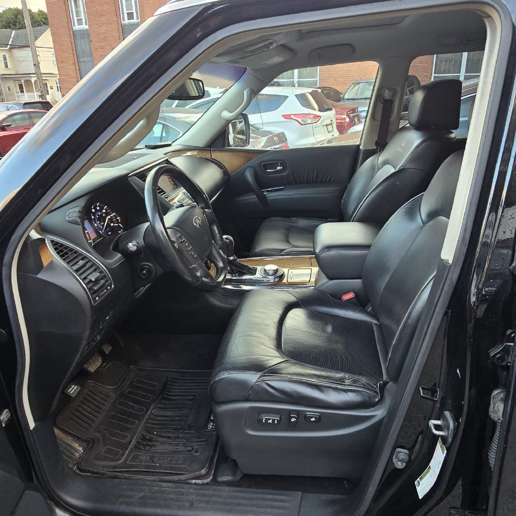 Photo 15 of this INFINITI QX56