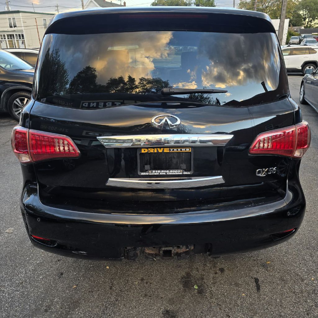 Photo 4 of this INFINITI QX56