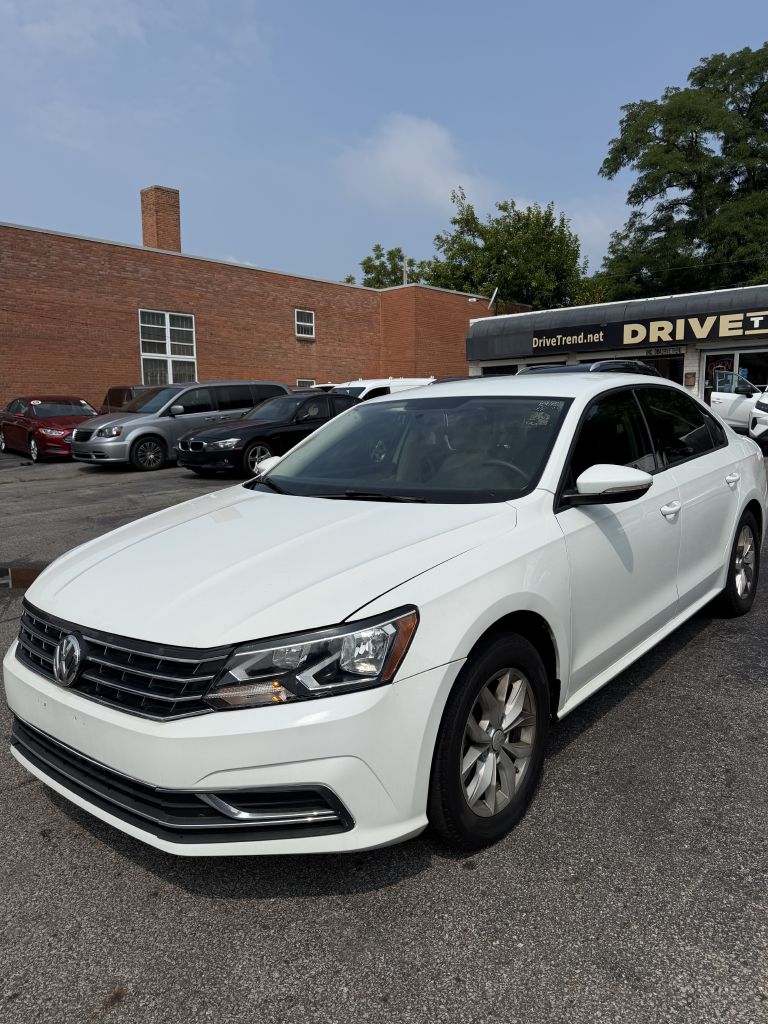 2018 VOLKSWAGEN PASSAT