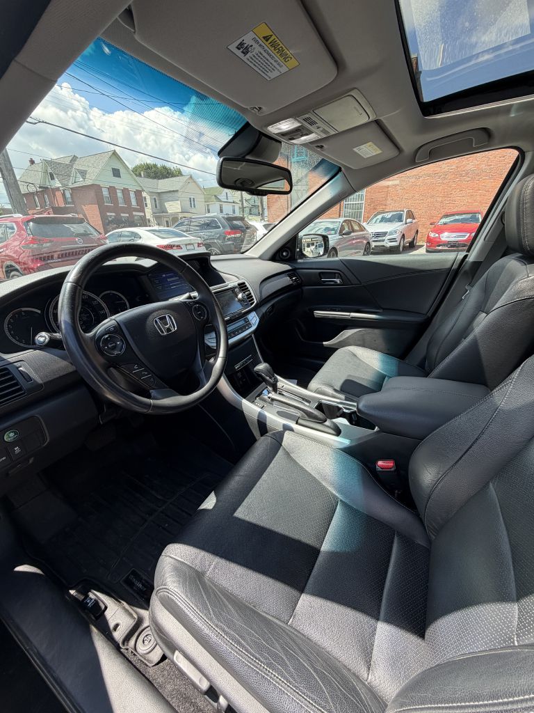 Photo 4 of this HONDA ACCORD