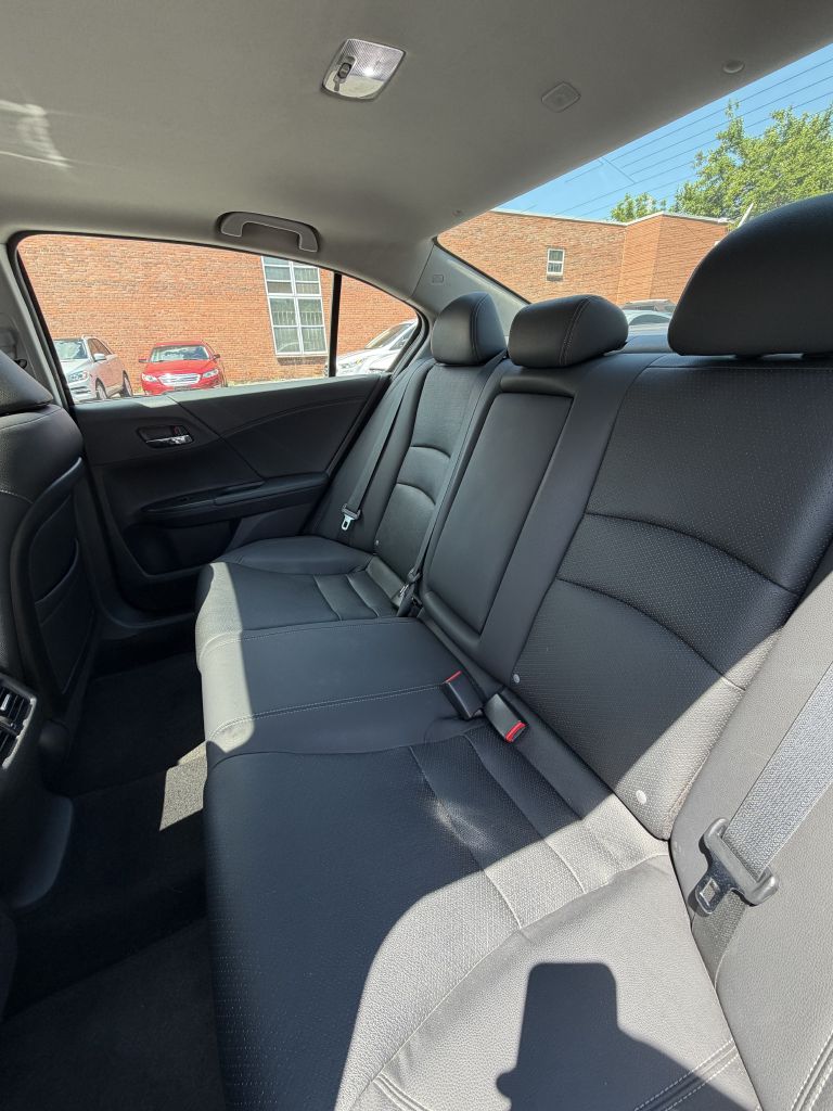 Photo 9 of this HONDA ACCORD
