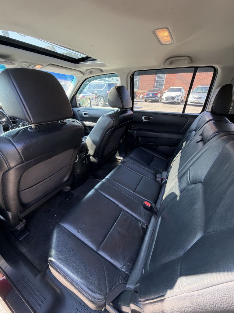 Photo 6 of this HONDA PILOT