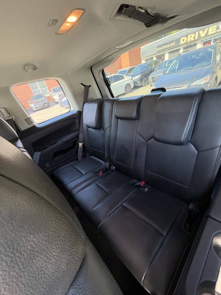 Photo 8 of this HONDA PILOT