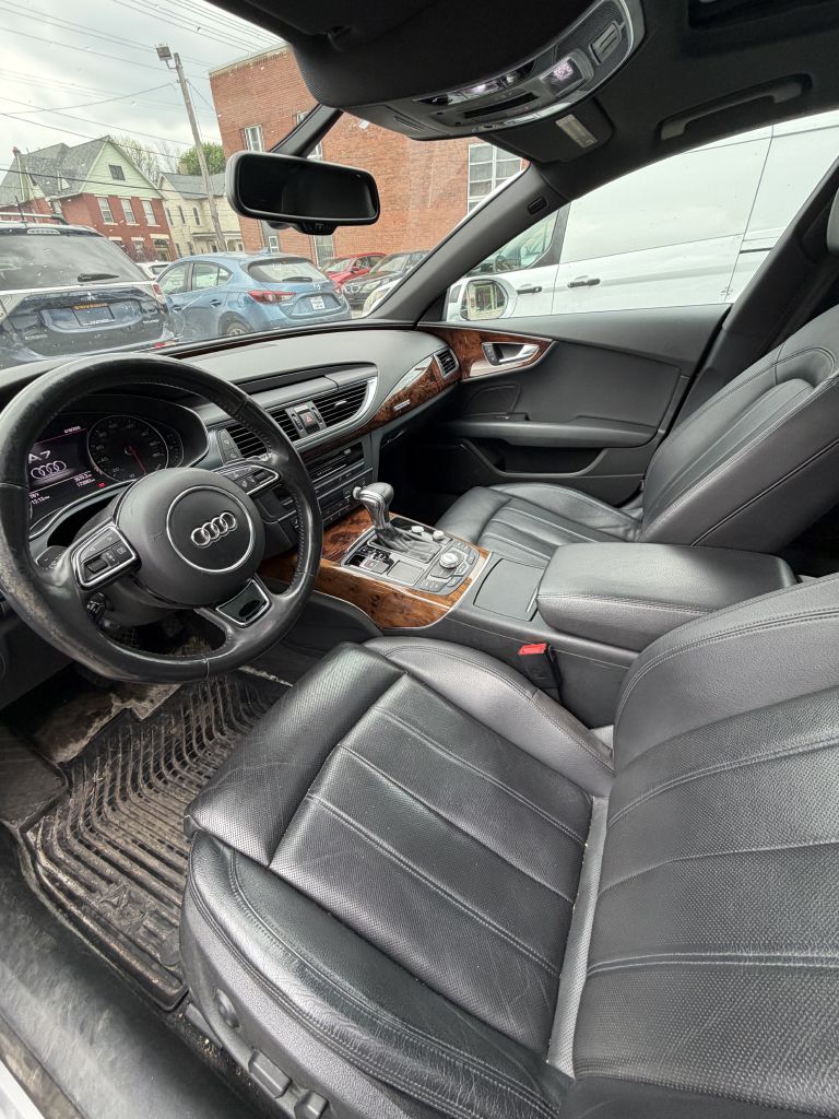 Photo 4 of this AUDI A7