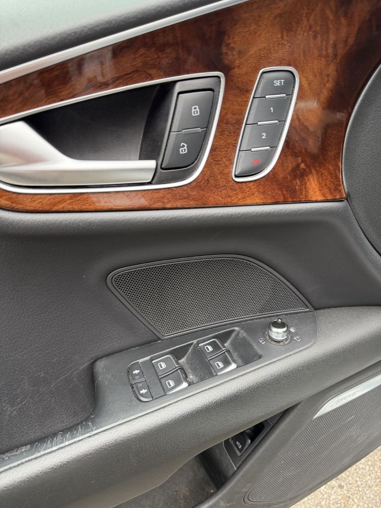 Photo 6 of this AUDI A7