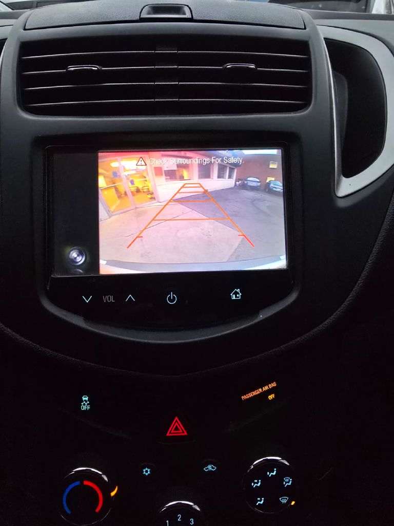 Photo 6 of this CHEVROLET TRAX