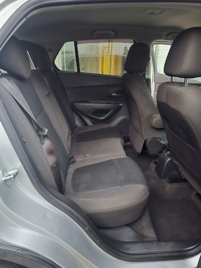Photo 7 of this CHEVROLET TRAX