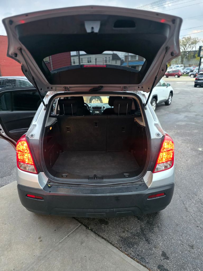 Photo 11 of this CHEVROLET TRAX