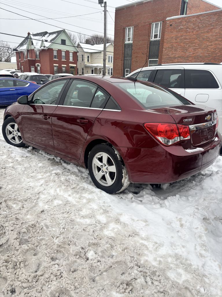 Photo 3 of this CHEVROLET CRUZE LIMITED